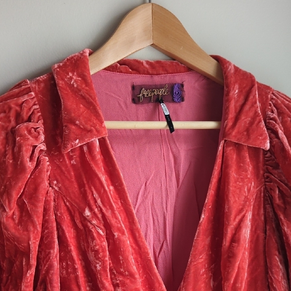Free People Coral/Pink/Red Crushed Velvet Romper Size 10 - Picture 8 of 16